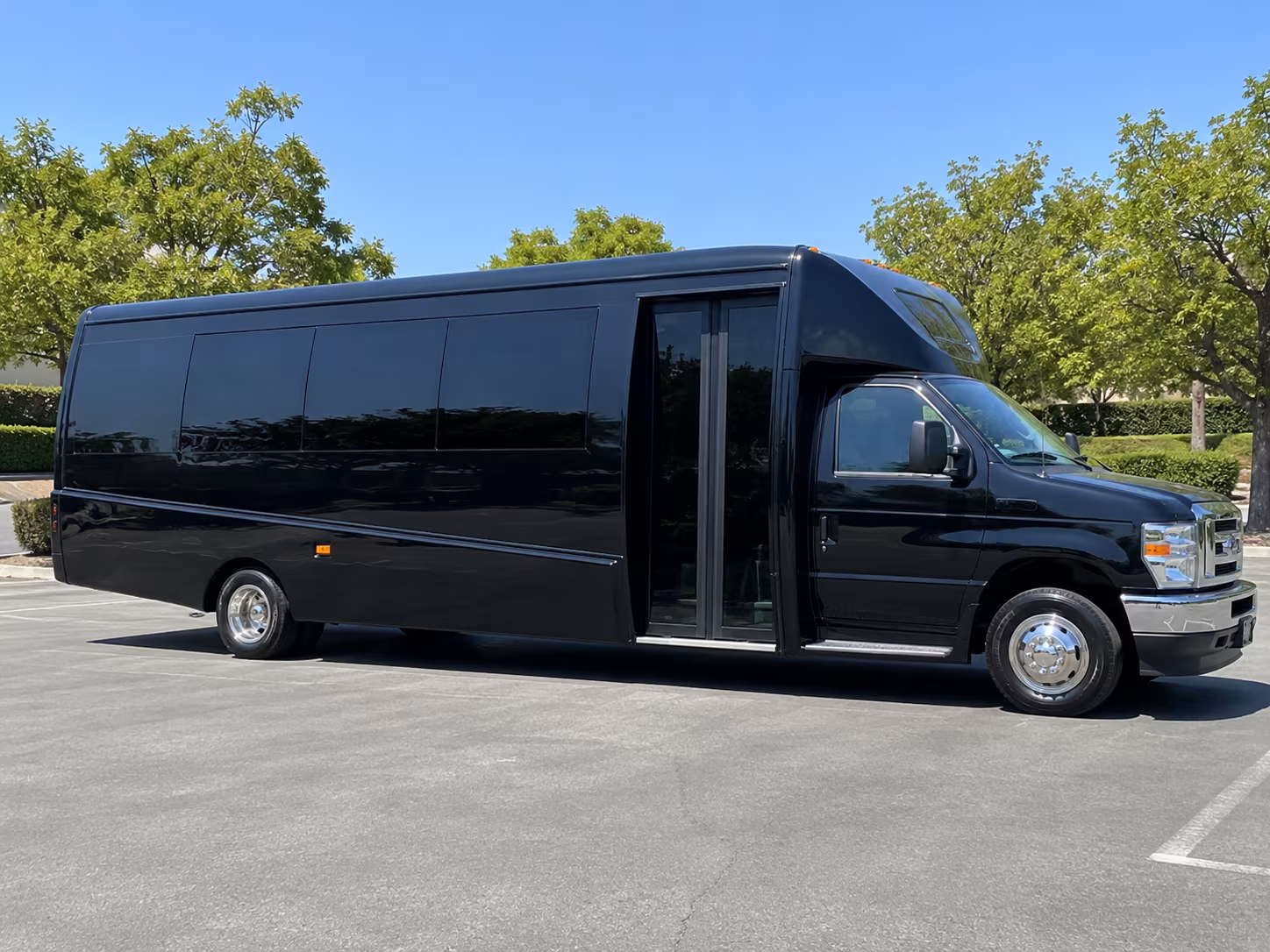 laredo group transportation to concerts in laredo
