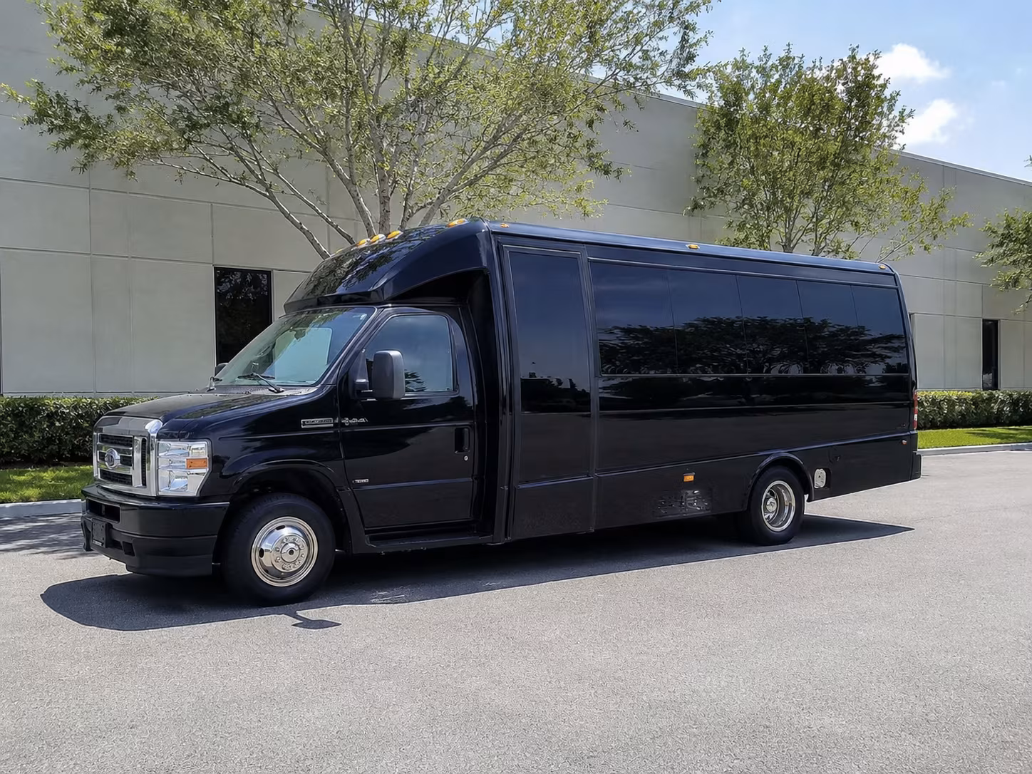 make your brownsville wedding weekend easy with hotel shuttle service